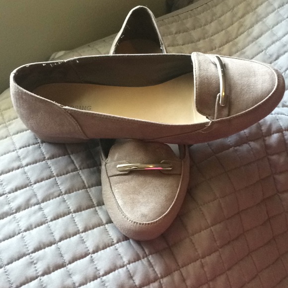 Size 10 tan/grey loafers - Picture 2 of 2